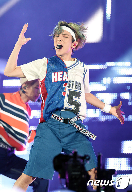 “2015夢想演唱會”群星云集 exo全員現身引尖叫SHINee全新造型【組圖】