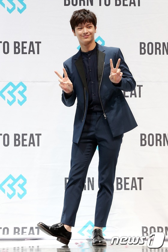 韓男團BTOB發新專輯 陸星材現場賣萌人氣爆棚【組圖】