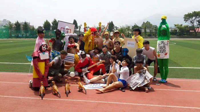 韓國高中奇葩畢業照 前方高能預警【組圖】