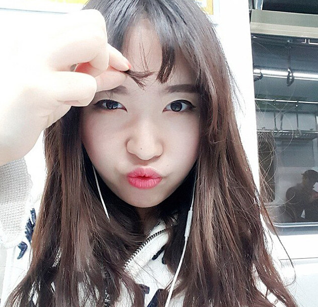 韓國流行“愛心劉?！?美女網上紛紛曬照【組圖】