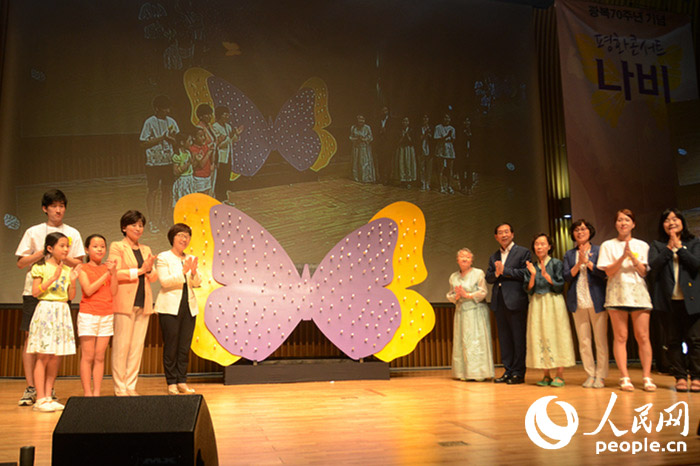 韓國慰安婦幸存者金福東奶奶說，希望每一位在戰爭中受到傷害的女性，都能像破繭的蝴蝶一樣重獲美麗新生。（拍攝：王昱祺）