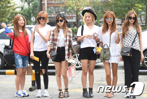 Tara A pink“ 上班路”斗艷 got7成員Jackson潮范十足【組圖】