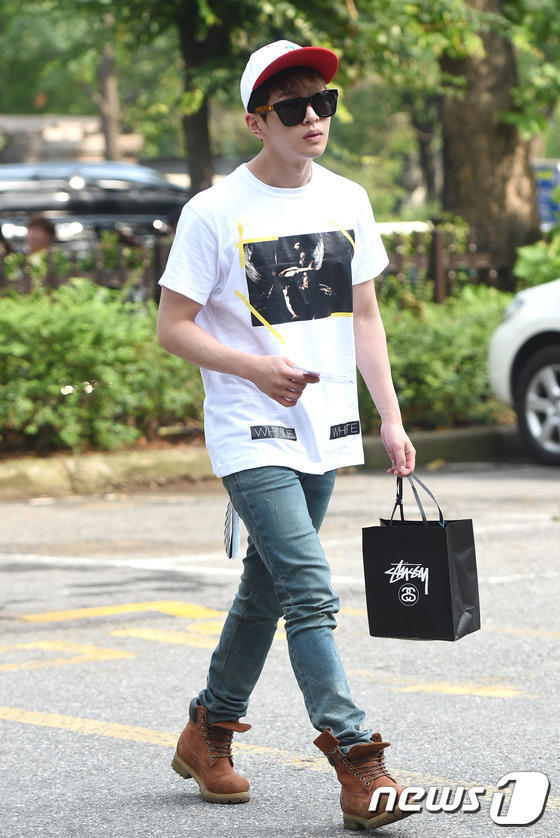 Tara A pink“ 上班路”斗艷 got7成員Jackson潮范十足【組圖】