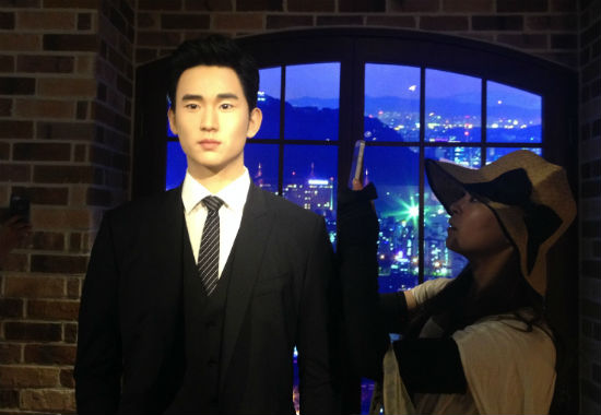 宋承憲金秀賢李敏鎬李準基 被蠟像丑哭的中韓明星【組圖】