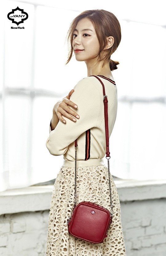 裴勇俊對網絡惡評零容忍 嬌妻樸秀珍新寫真性感可愛【組圖】