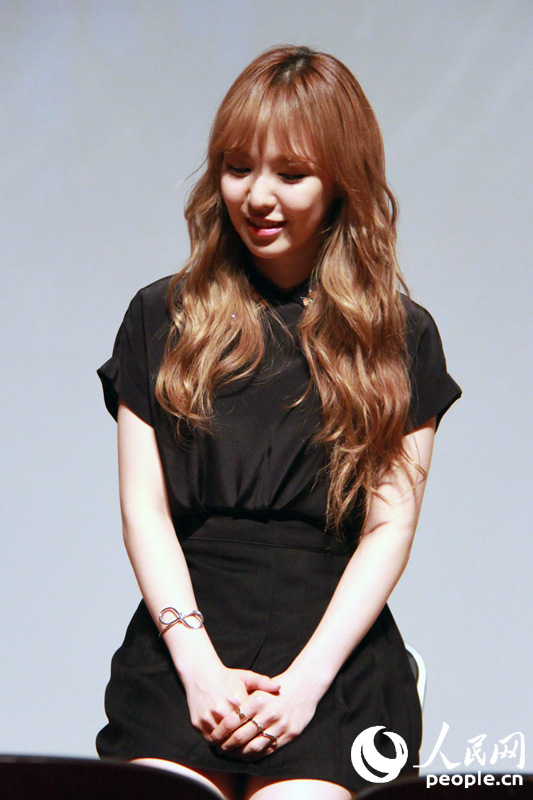 SM ARTIUM宣傳活動群星閃耀 SJ東海銀赫、f(x)、RedVelvet均現身【組圖】