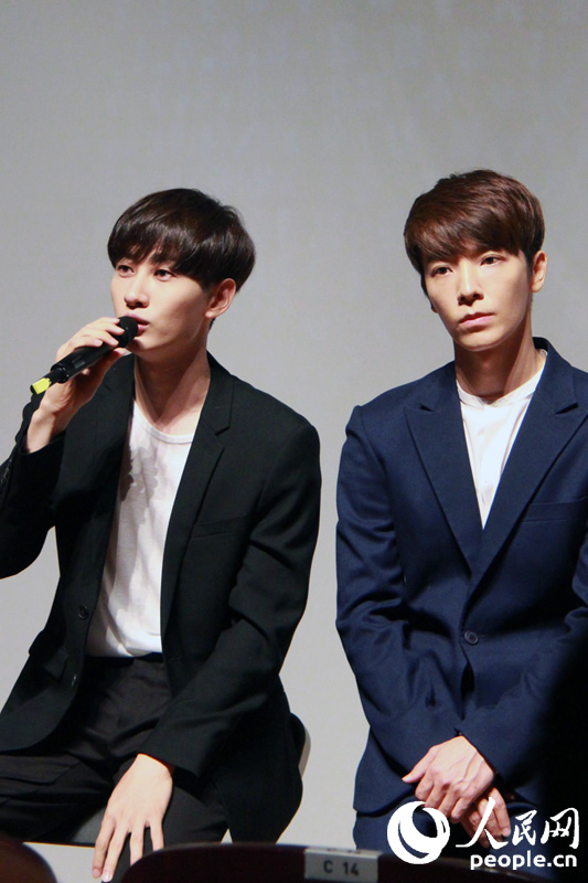 SM ARTIUM宣傳活動群星閃耀 SJ東海銀赫、f(x)、RedVelvet均現身【組圖】