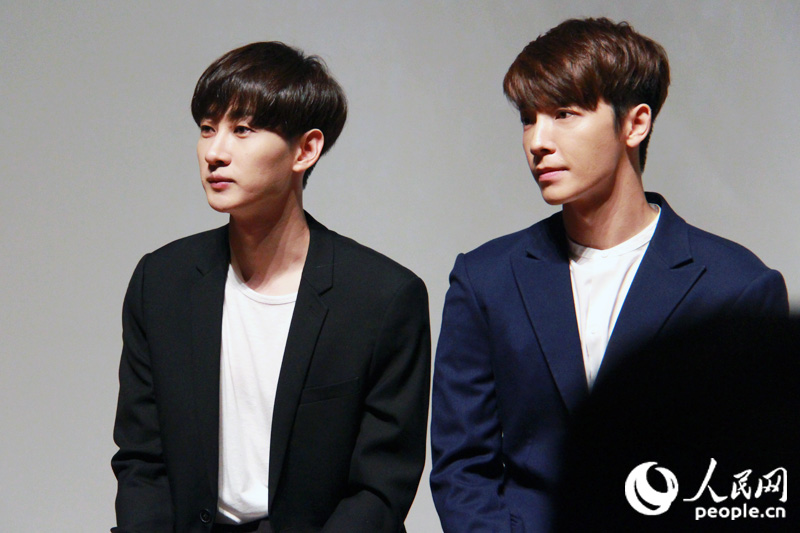 SM ARTIUM宣傳活動群星閃耀 SJ東海銀赫、f(x)、RedVelvet均現身【組圖】