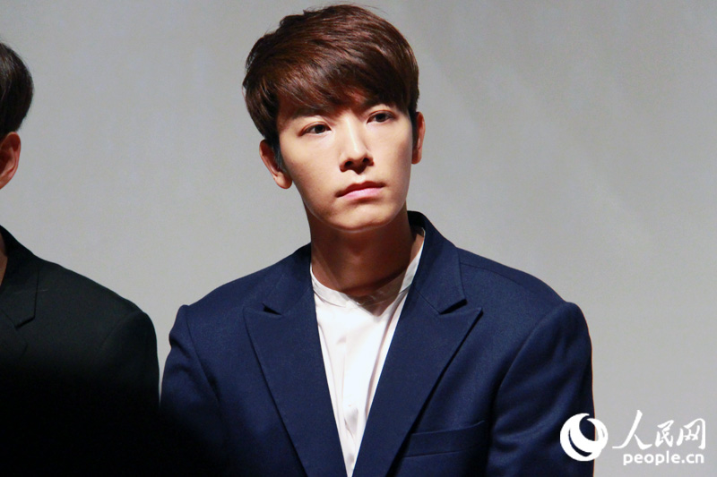 SM ARTIUM宣傳活動群星閃耀 SJ東海銀赫、f(x)、RedVelvet均現身【組圖】