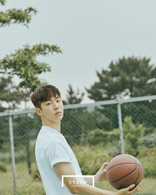 南柱赫夏日寫真公開　半裸上身秀肌肉【組圖】