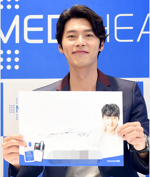 玄彬現身為品牌站臺 紳士帥氣酒窩迷人【組圖】