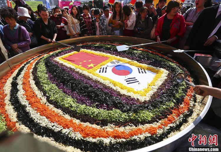 超大份韓國拌飯引圍觀 盤點餐桌上的吉尼斯世界紀錄（組圖）