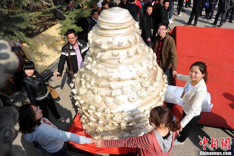 超大份韓國拌飯引圍觀 盤點餐桌上的吉尼斯世界紀錄（組圖）