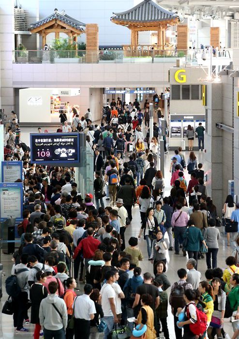 通過仁川國際機場出境的旅客數達到史上最高值。（圖片來自網絡）