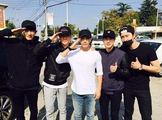 super junior李東海15日入伍 金希澈利特更狀態表不舍（圖）