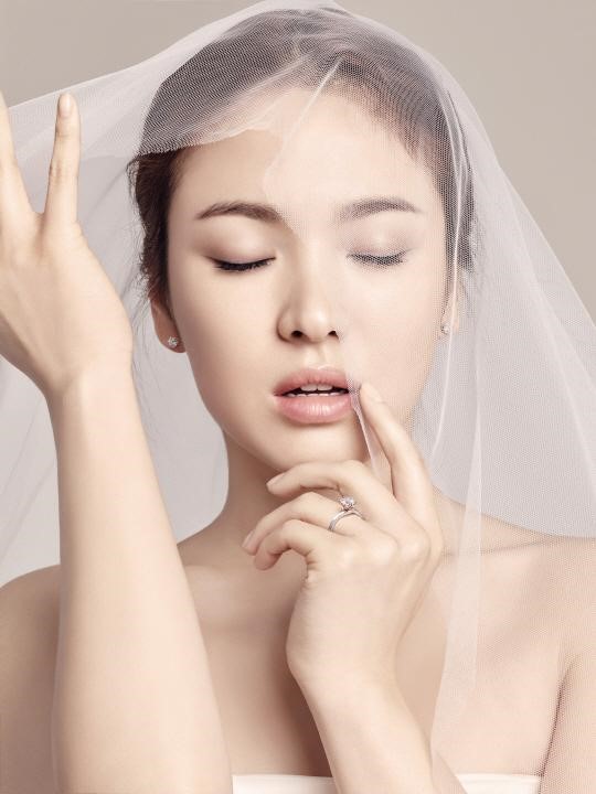 宋慧喬變身優雅新娘 韓網友：美得像幅畫（圖）