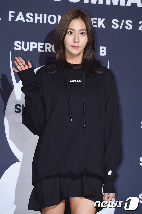 exo金有貞Beast現身看秀 世勛suho男友力爆棚【組圖】