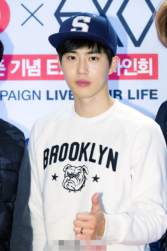 exo變身鄰家大男孩齊現身 燦烈新片牽手袁姍姍【組圖】