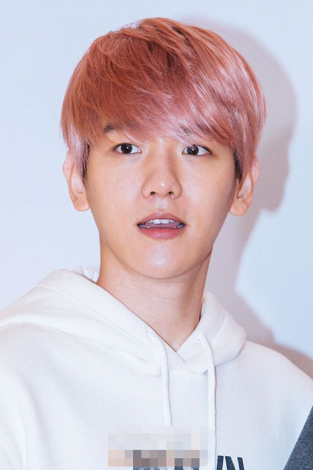 exo變身鄰家大男孩齊現身 燦烈新片牽手袁姍姍【組圖】