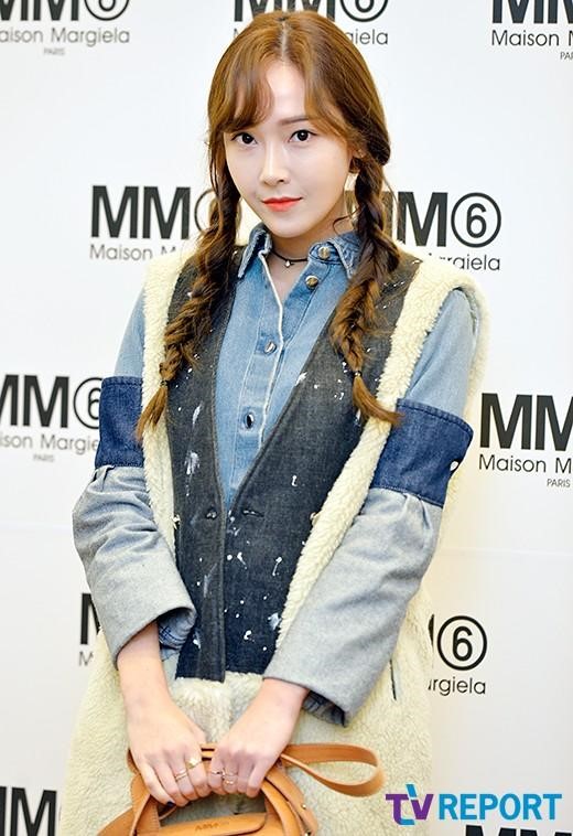 Jessica梳麻花辮變身美少女 甜美可愛【組圖】