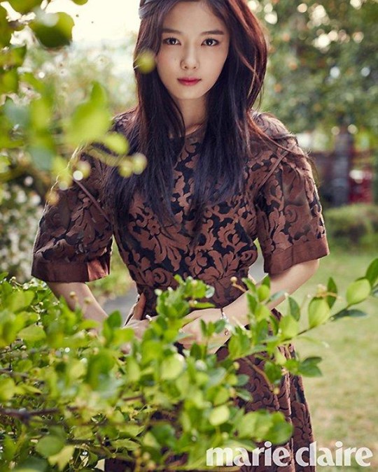 金裕貞寫真變身“叢林精靈” 展現少女成熟美【組圖】