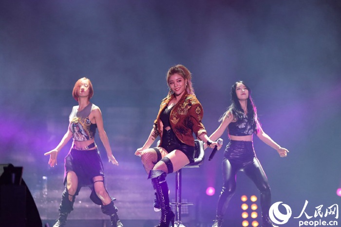 2015樂天免稅店家族演唱會 EXO寶兒鳥叔群星薈萃【組圖】