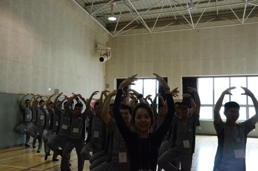 韓國女博士教士兵學跳芭蕾 助減心理壓力(組圖)