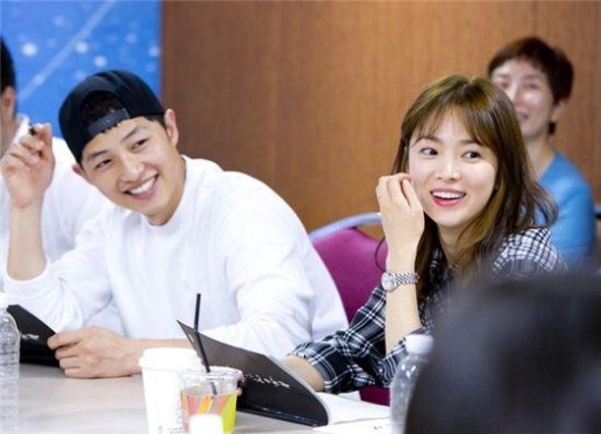 宋仲基宋慧喬被贊“史上最高顏值CP” 《太陽的后裔》明年中韓同播【組圖】