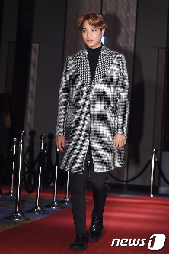 EXO樸信惠rain齊助陣公益活動 Jessica牽手妹妹鄭秀晶現身【組圖】