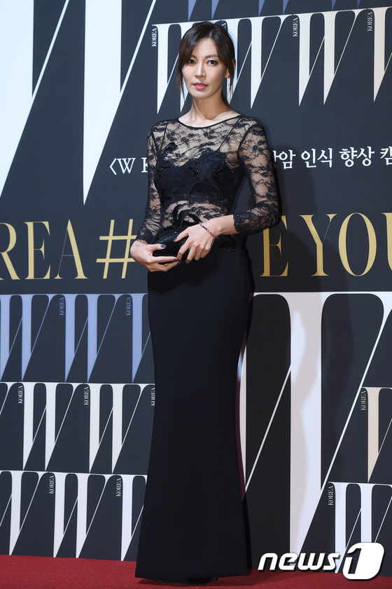 EXO樸信惠rain齊助陣公益活動 Jessica牽手妹妹鄭秀晶現身【組圖】