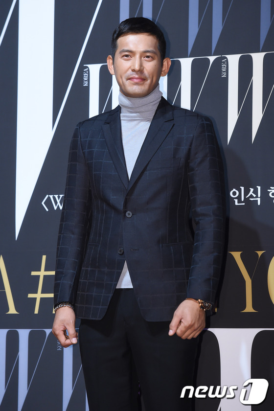 EXO樸信惠rain齊助陣公益活動 Jessica牽手妹妹鄭秀晶現身【組圖】