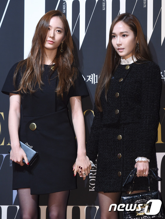 EXO樸信惠rain齊助陣公益活動 Jessica牽手妹妹鄭秀晶現身【組圖】