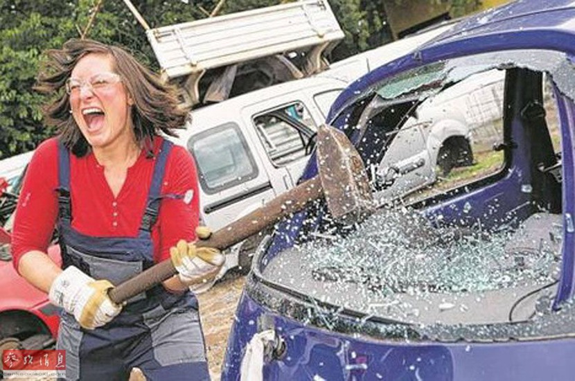 盤點奇葩減壓方法：韓國流行用填色書減壓（組圖）