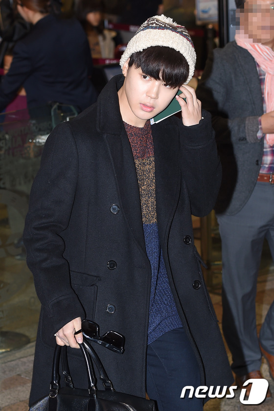 防彈少年團鄭淳元VIXX等現身機場飛北京 獻唱“中韓歌會”【組圖】