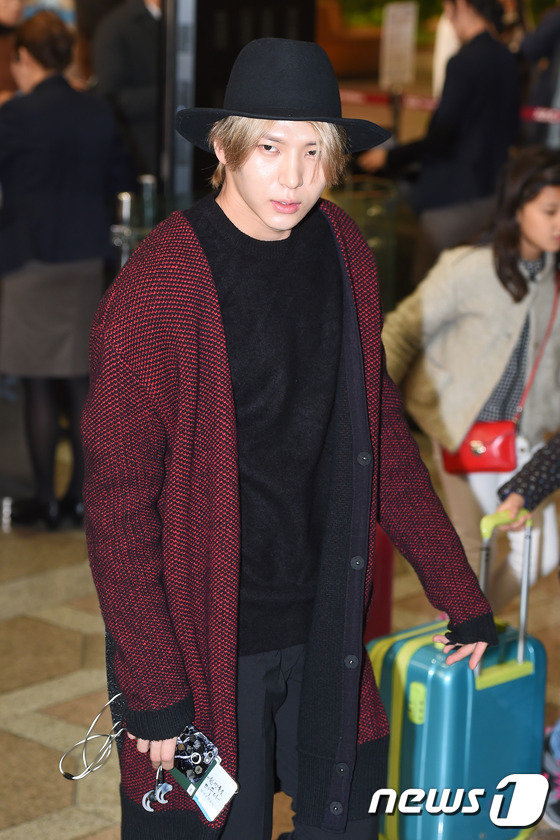防彈少年團鄭淳元VIXX等現身機場飛北京 獻唱“中韓歌會”【組圖】