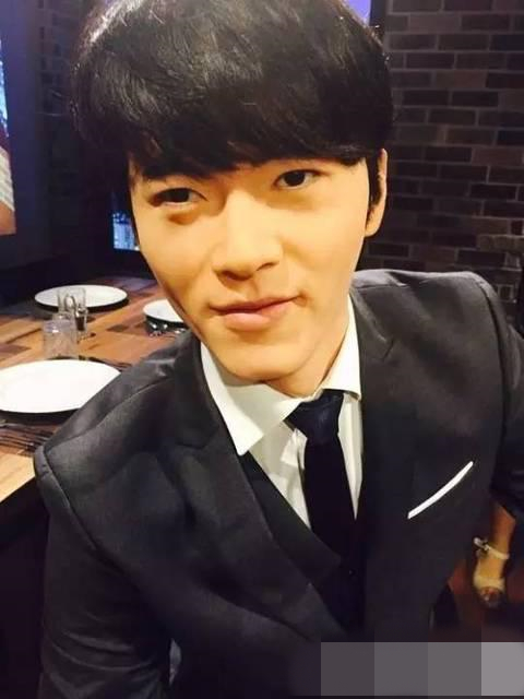 權志龍崔始源金秀賢李敏鎬 韓星蠟像到底像不像【組圖】