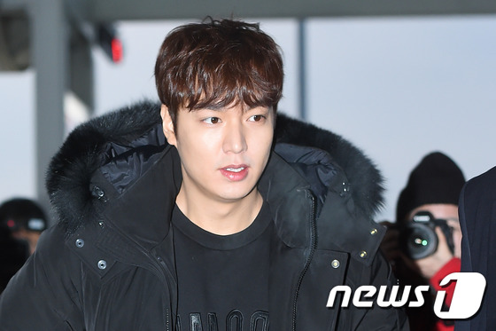 李敏鎬飛海外拍《賞金獵人》 態度親切盡顯暖男氣質【組圖】