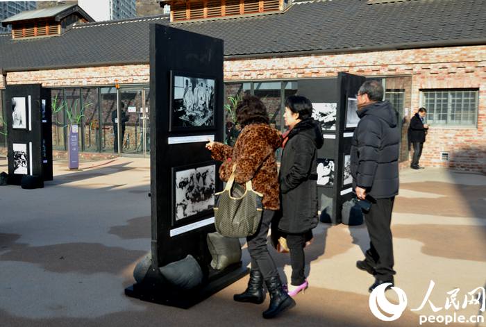 “悲歡中綻放的鮮花-光復70周年”主題圖片展在韓舉辦【組圖】