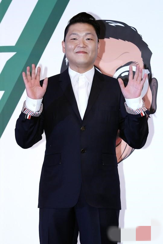 鳥叔新曲橫掃各大音樂榜單 稱《江南Style》爆紅后壓力大【組圖】