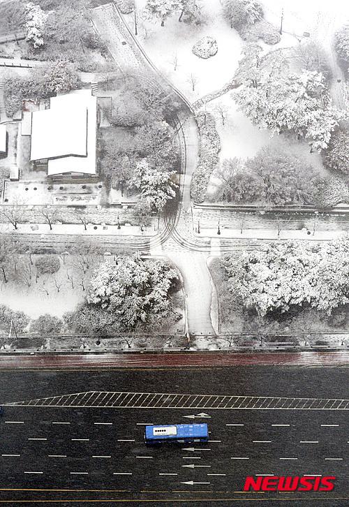 首爾普降大雪 韓國多地發布大雪警報【組圖】