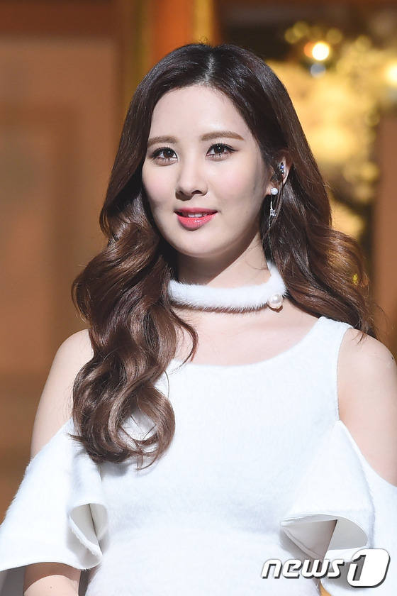 泰蒂徐出席《Dear Santa》發售活動 泰妍Tiffany秀蠻腰可愛不失性感【組圖】