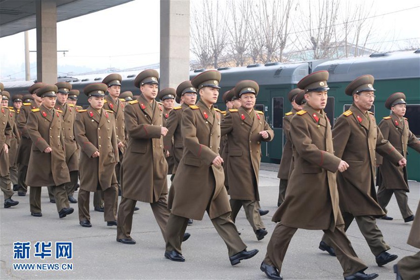 朝鮮功勛國家合唱團和牡丹峰樂團訪華 成員合影 （組圖）
