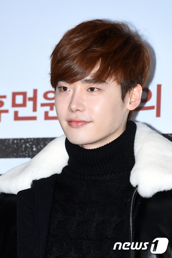 李鐘碩現身《喜馬拉雅》試映會 與玄彬同場比帥【組圖】