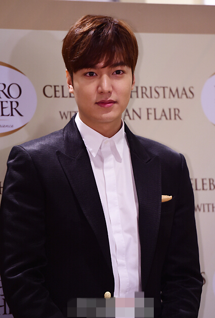 李敏鎬在韓出席活動 臉變圓但依舊帥氣迷人【組圖】