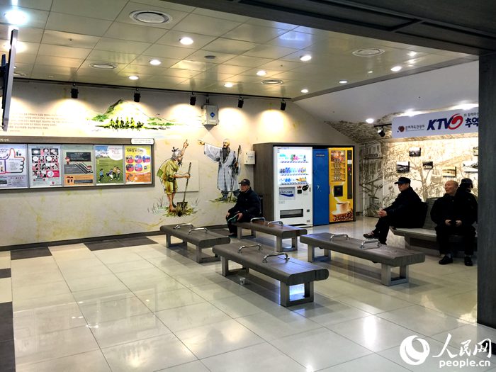 《請回答》掀起復古風 懷舊文化角落戶首爾地鐵站【組圖】