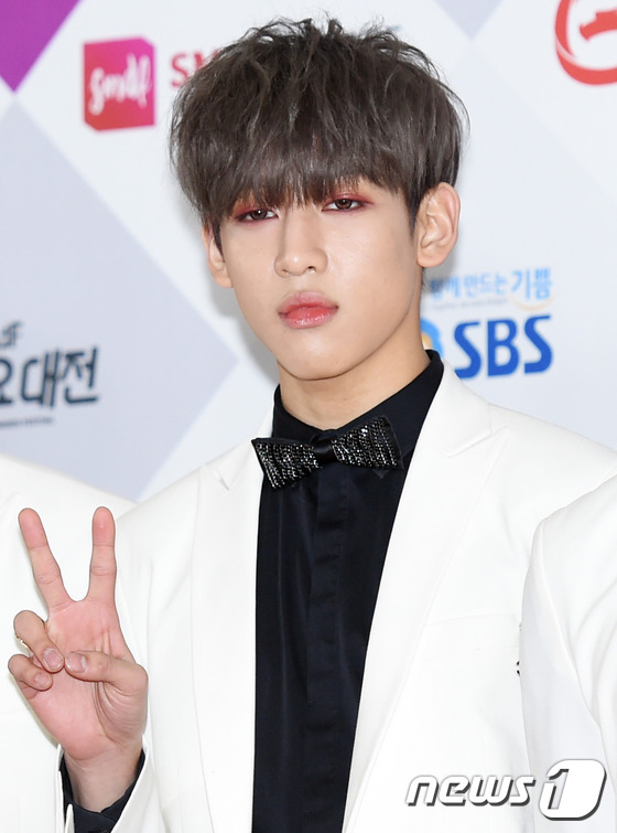 SBS歌謠大戰紅毯匯總 EXO伯賢賣萌不斷少女時代美艷【組圖】