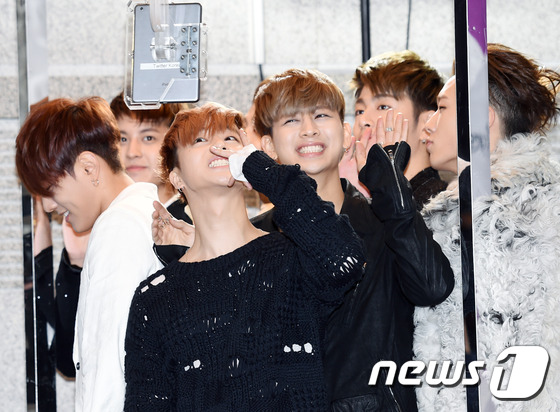 SBS歌謠大戰紅毯匯總 EXO伯賢賣萌不斷少女時代美艷【組圖】