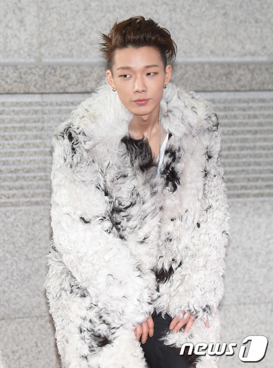 SBS歌謠大戰紅毯匯總 EXO伯賢賣萌不斷少女時代美艷【組圖】