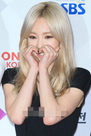 SBS歌謠大戰紅毯匯總 EXO伯賢賣萌不斷少女時代美艷【組圖】