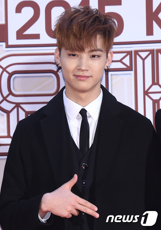 “KBS歌謠大祝祭”紅毯匯總 exo少女時代鄭容和Got7齊現身【組圖】